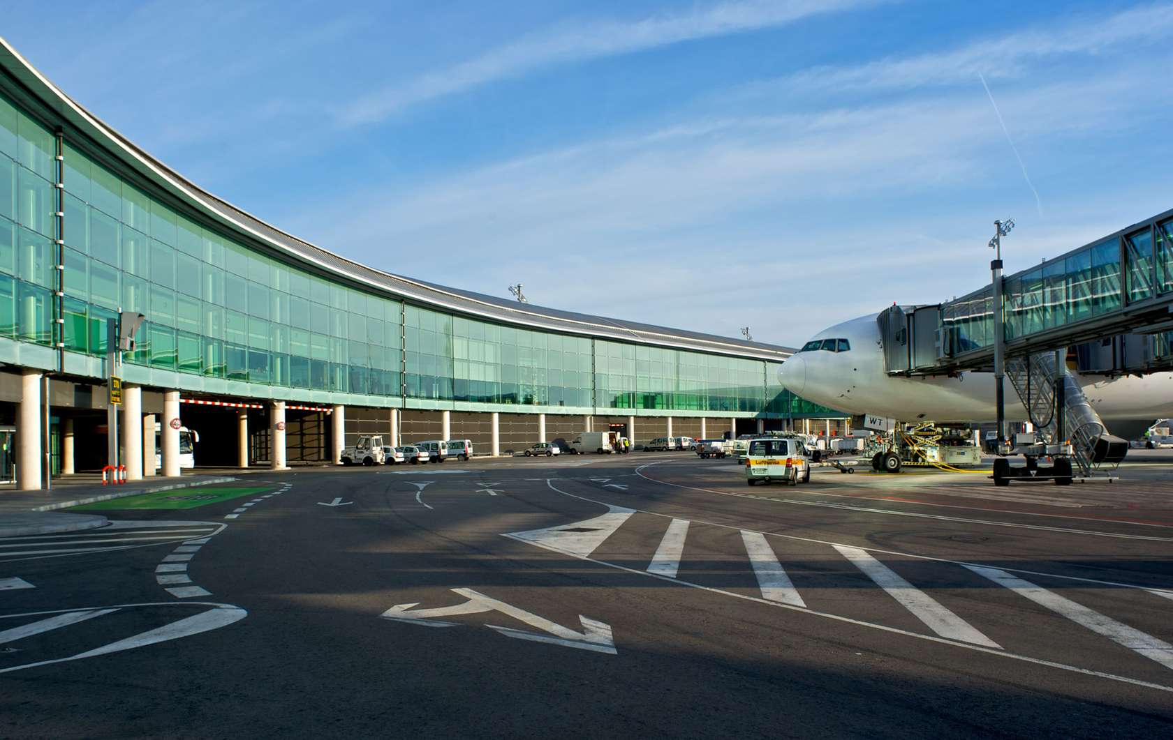 Terminal 1 at Barcelona Airport Architizer