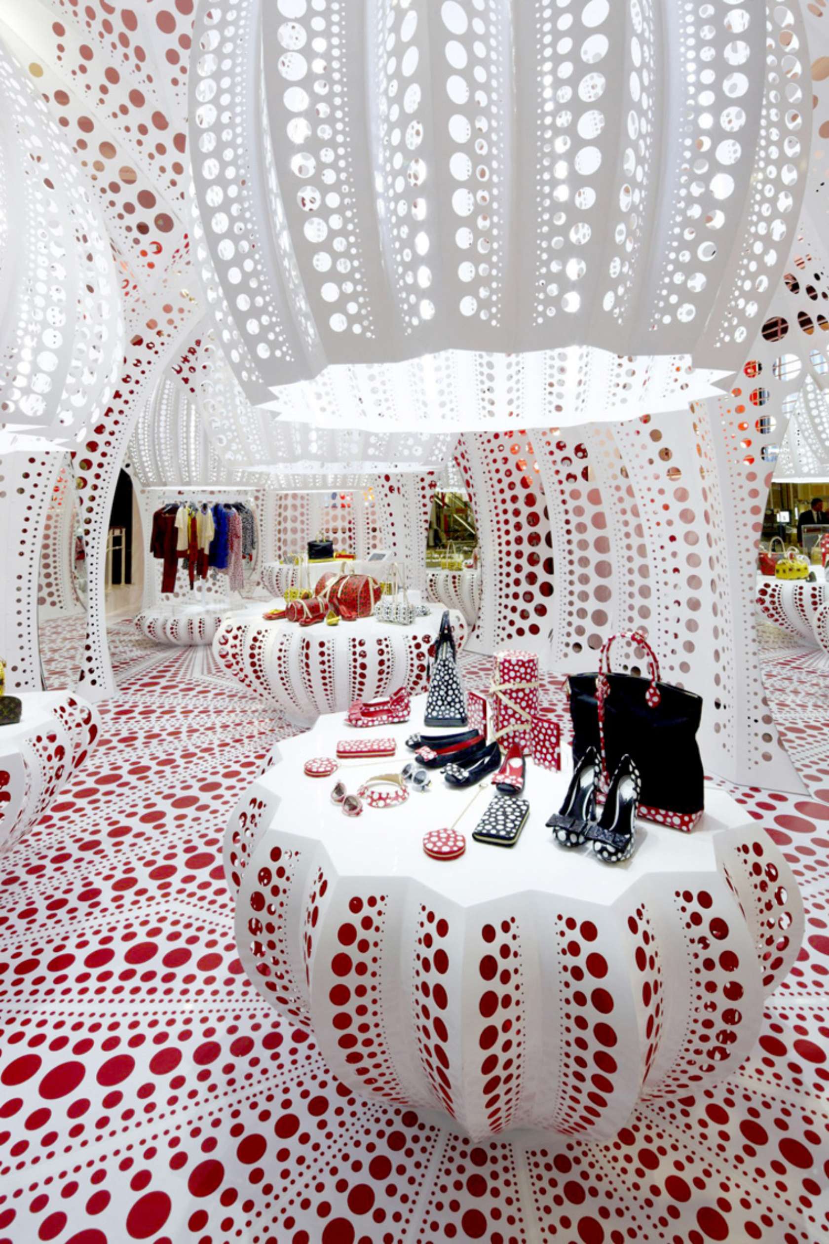 LOUIS VUITTON – YAYOI KUSAMA’s pop up store - Architizer