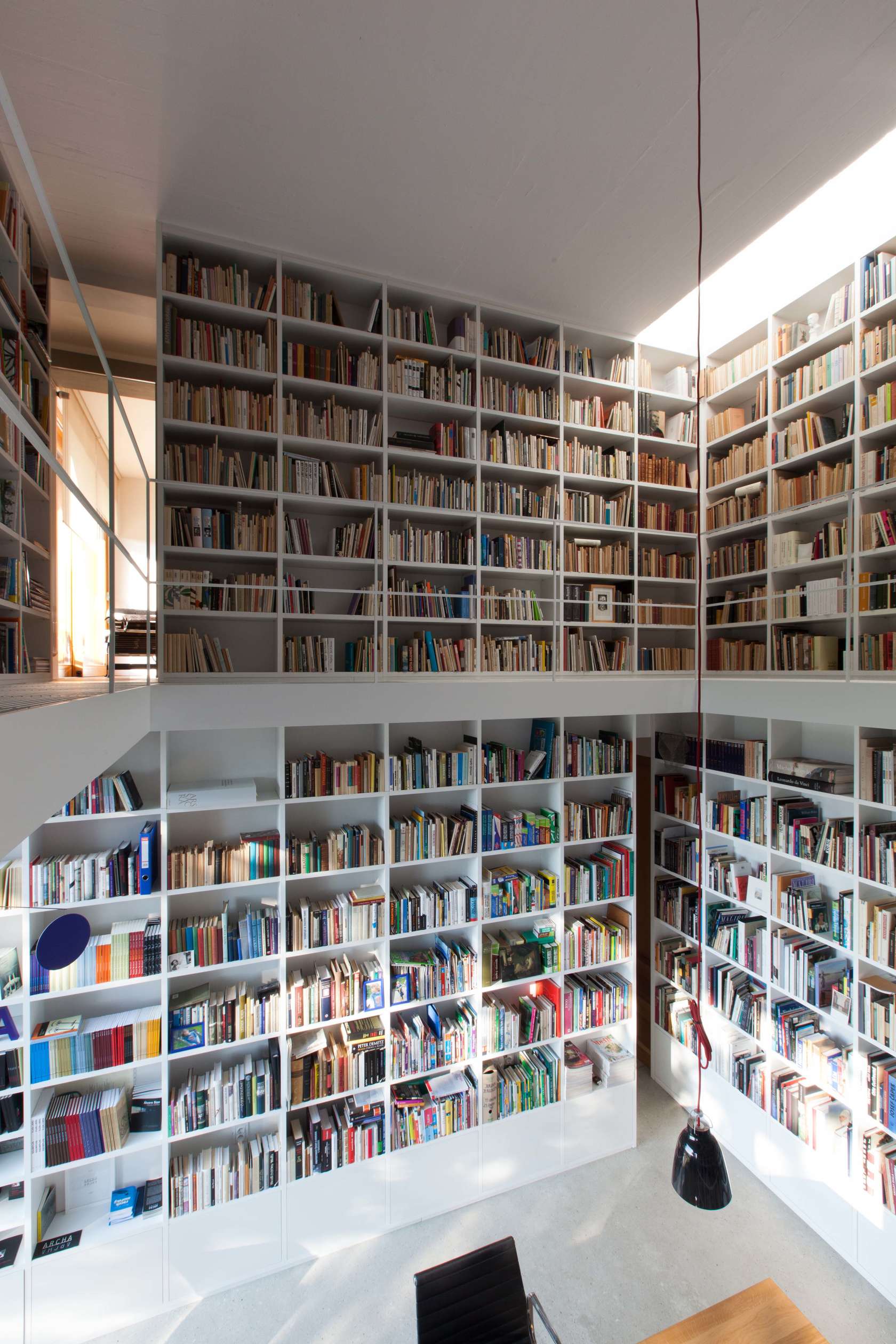 private-libraries-that-inspire-wsj-private-library-custom-homes