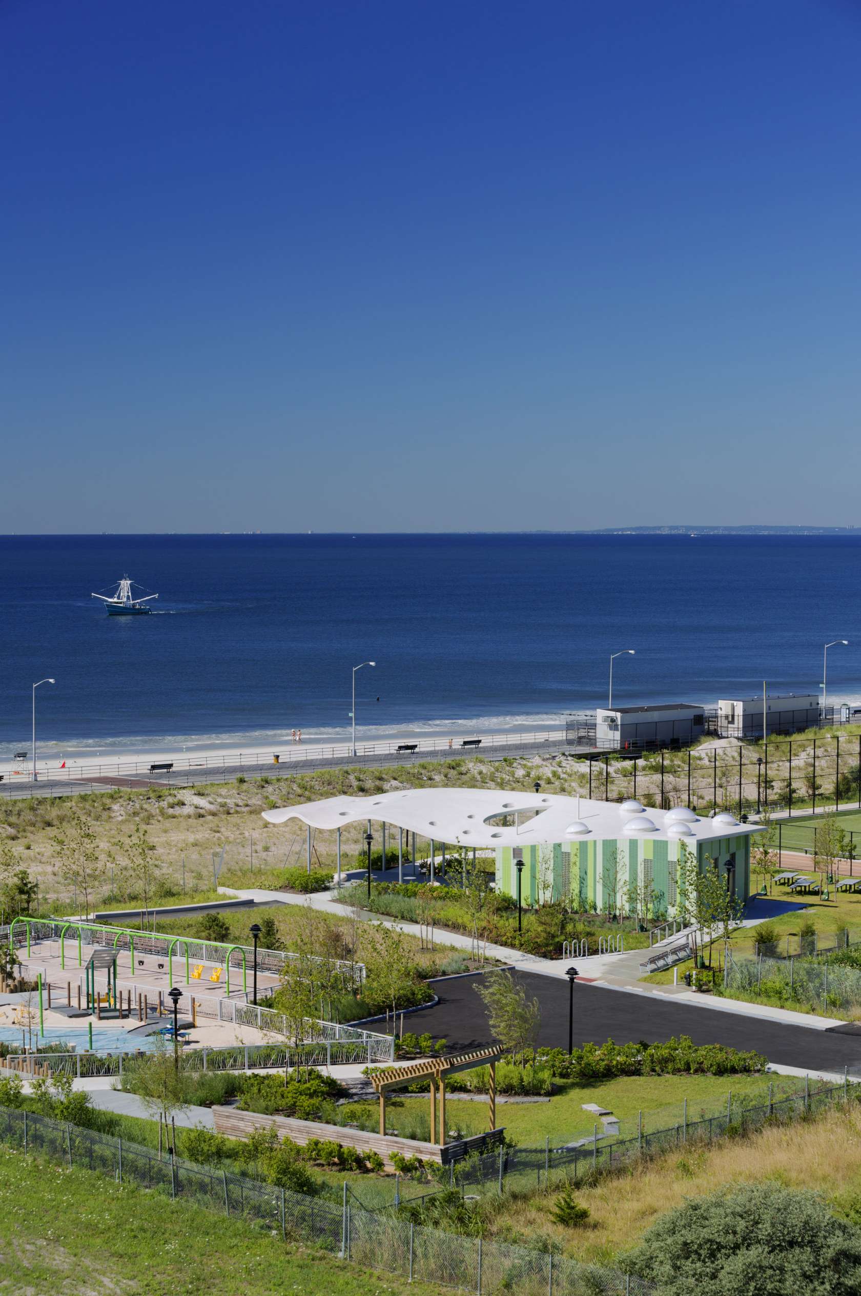 planyc-far-rockaway-park-masterplan-and-parks-structures-architizer