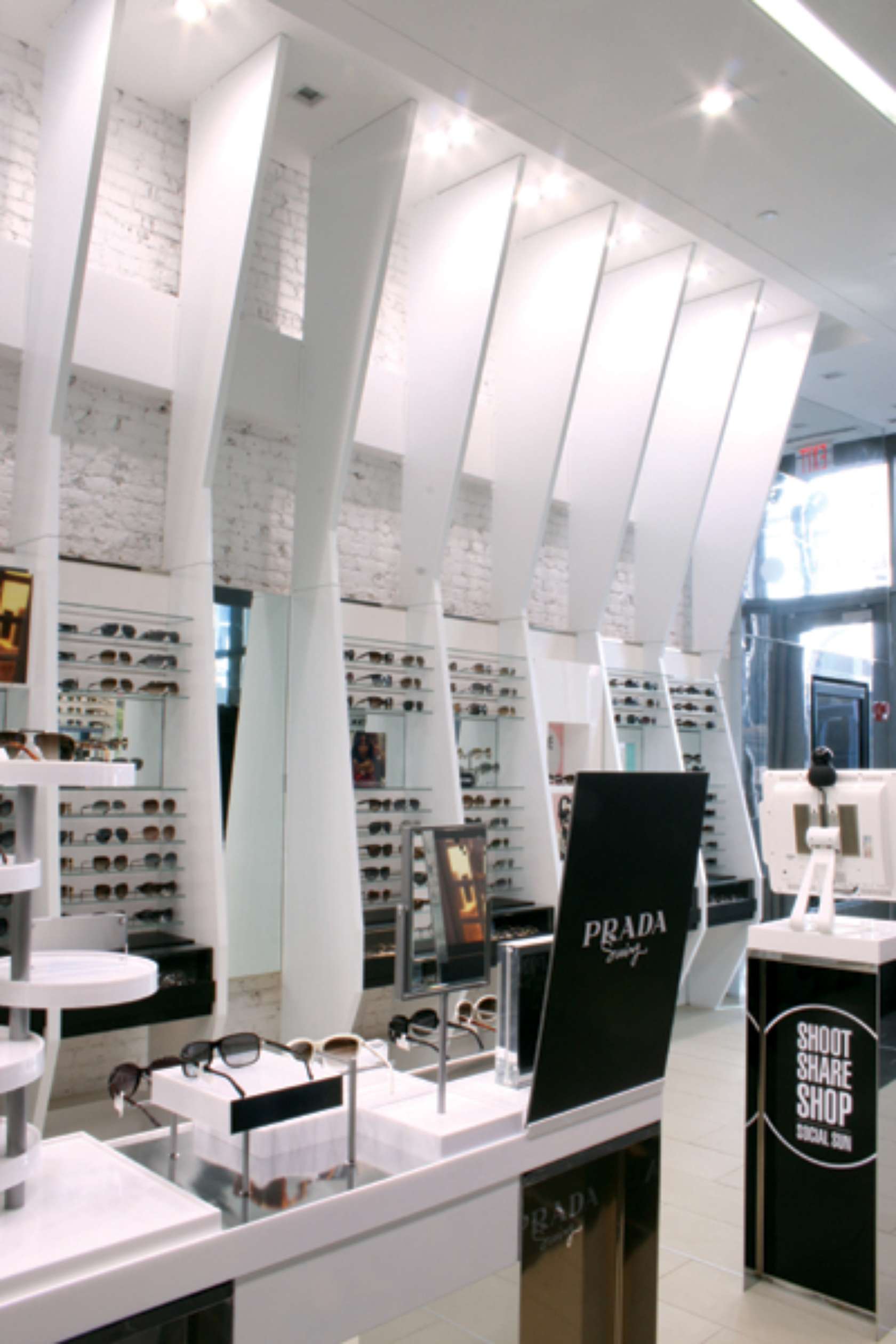 sunglass hut boutique