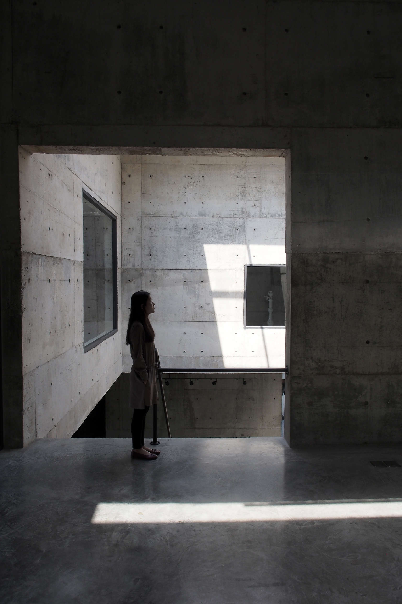 Solid Concrete Studio + Gallery - Architizer