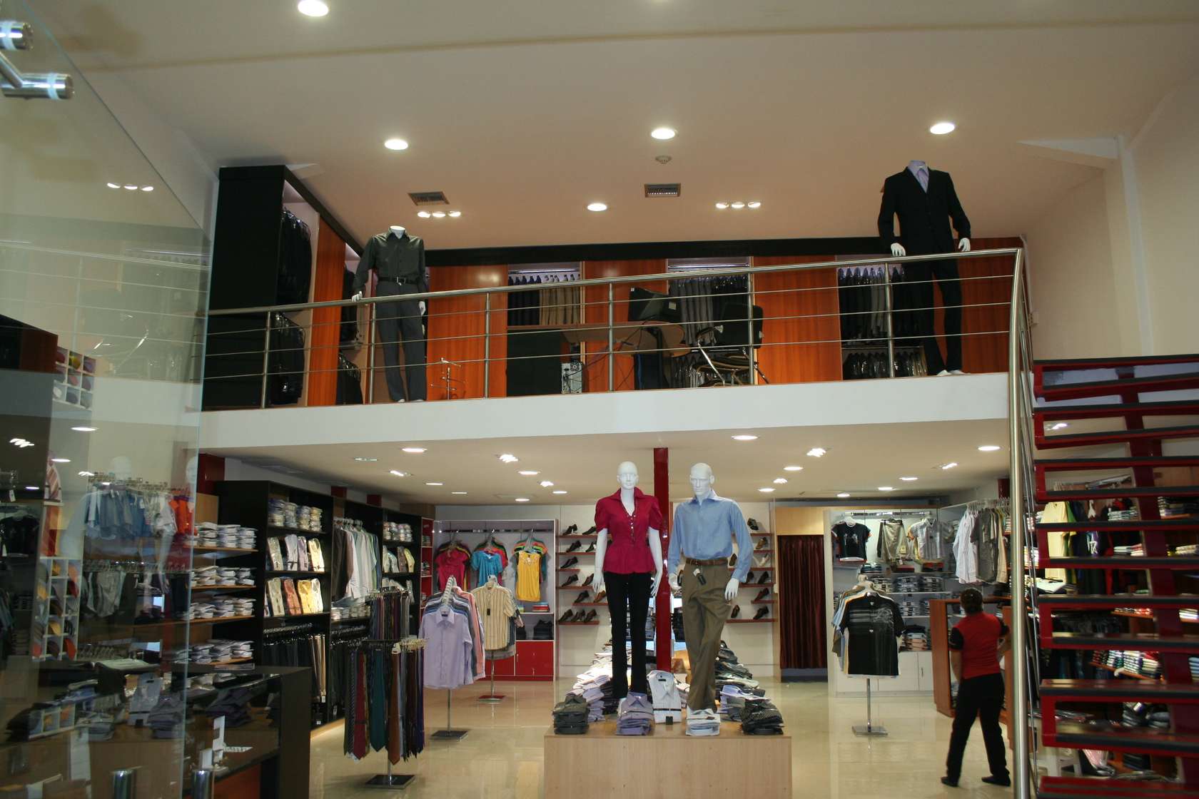 "MONTCLAIR" store. Mall del Sol. Architizer