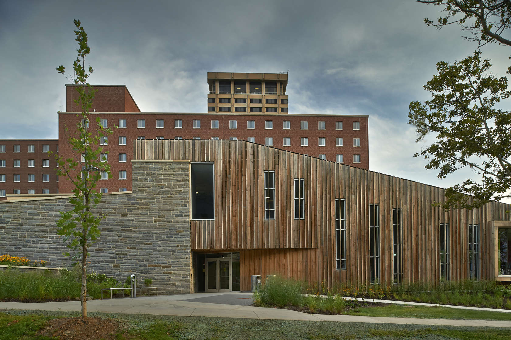 Syracuse University Sadler Hall - Architizer