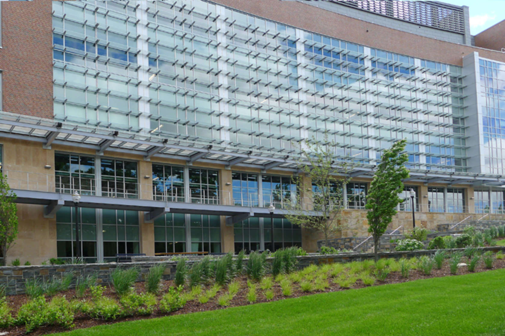 UMass - Life Science Lab Building - Architizer