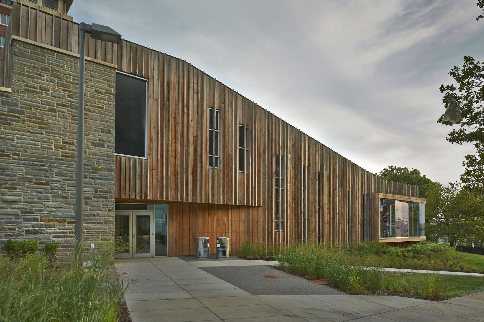 Syracuse University Sadler Hall - Architizer